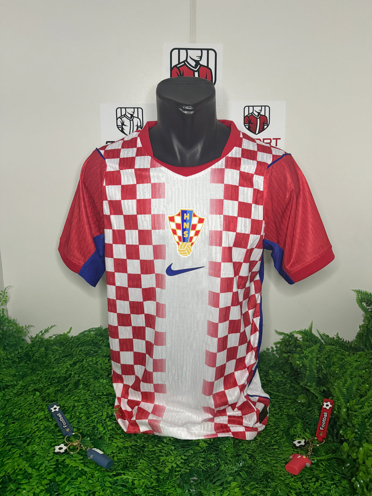 Croatia "Gvardiol 4" Home Fan Jersey